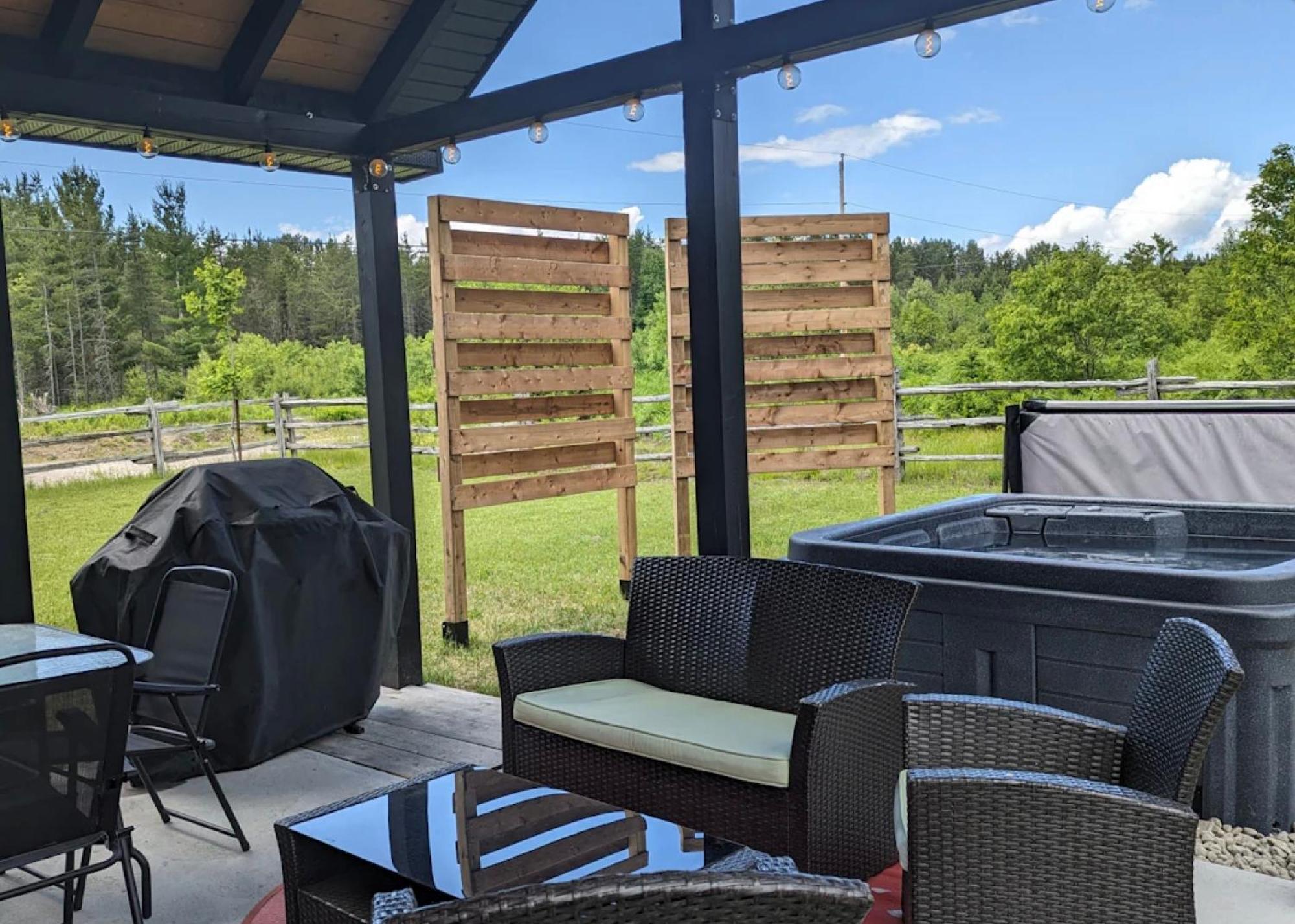 Les Chalets Double K # 3 Saint-Alexis-des-Monts Bagian luar foto
